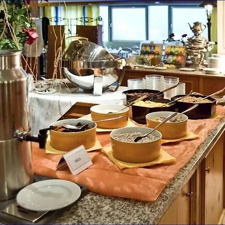 Ibb Centre Hotel 3*
